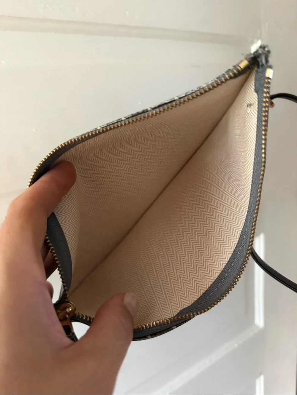 Tory Burch Ever-Ready Logo Wristlet Clutch